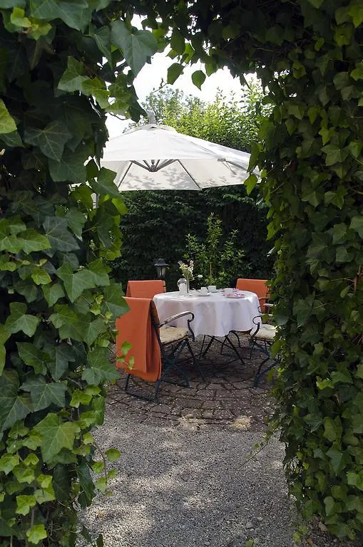 Landhaus Lebert Restaurant Windelsbach Guest house